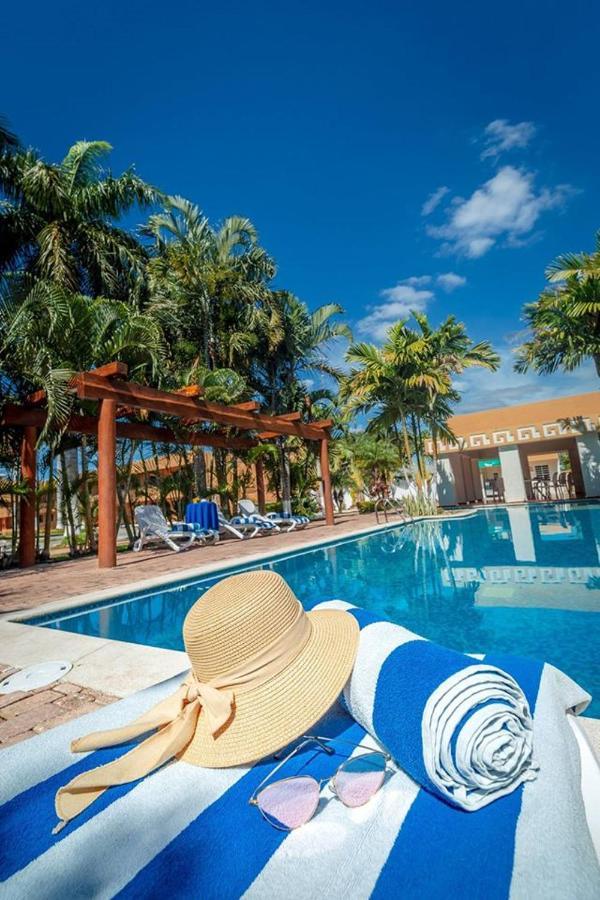 Tecnohotel Itzaes Merida Bagian luar foto